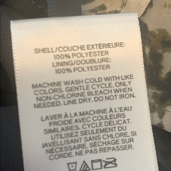 NWT Express off shoulder top - Picture 5 of 5